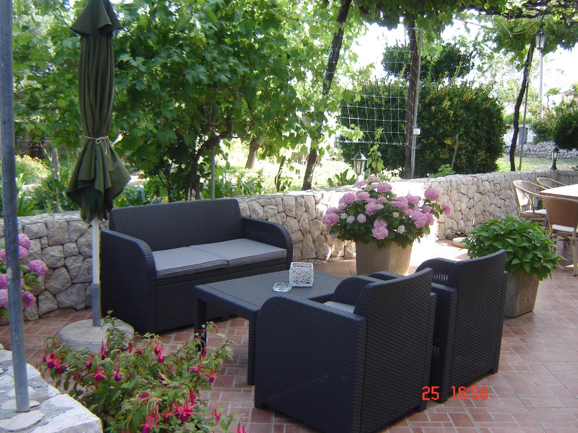 Apartments & Rooms Brna Banjol Bagian luar foto