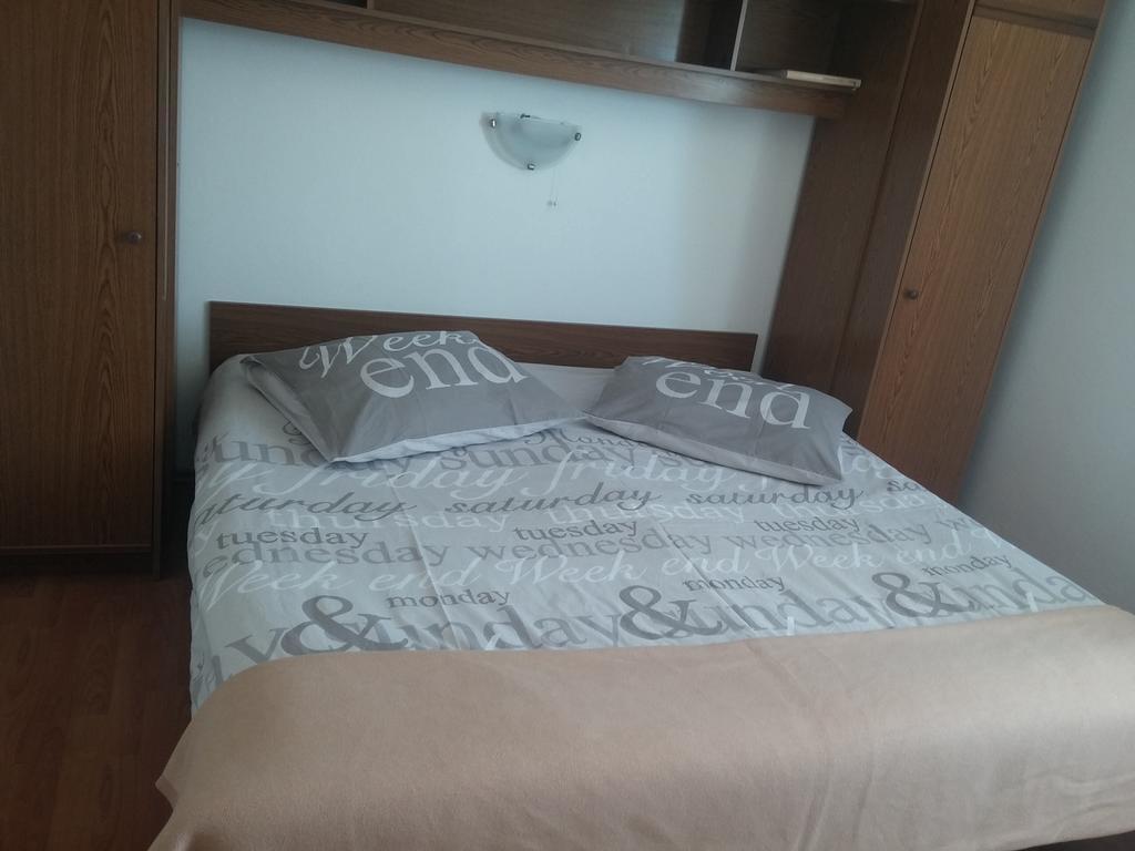 Apartments & Rooms Brna Banjol Bagian luar foto