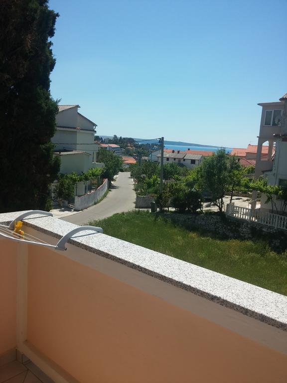 Apartments & Rooms Brna Banjol Bagian luar foto
